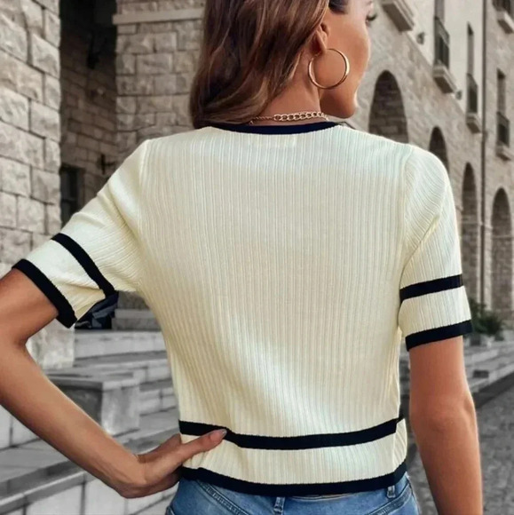 Knit Mix Striped Button Front Knit Top - Picture 4 of 4